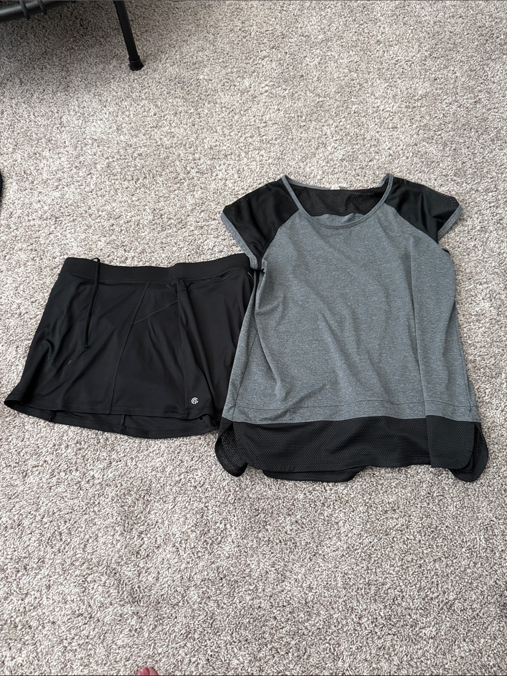 Women's Gray & Black Athletic Tee and Skort Breathable Casual Tennis Wear
